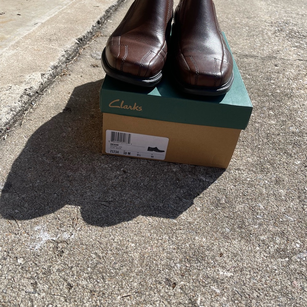 Clarks Men's Rich Brown Leather Slip-Ons